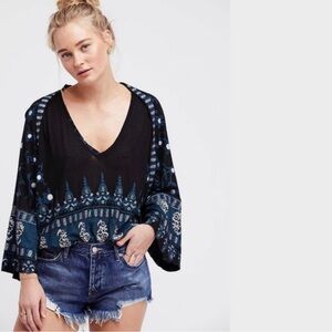 NWT. Free People Black and Teal V-Neck Sweater